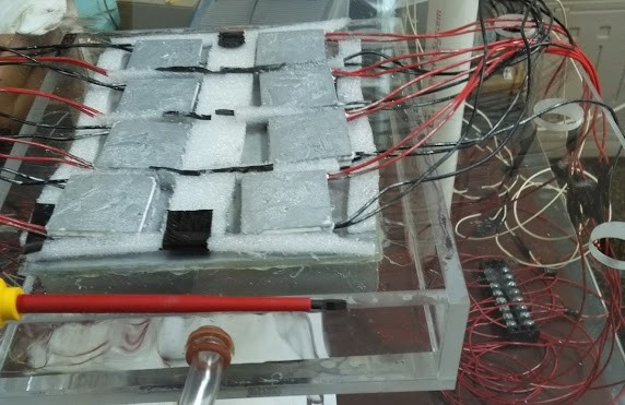 Photo of cloud chamber set up with Peltier cooling
